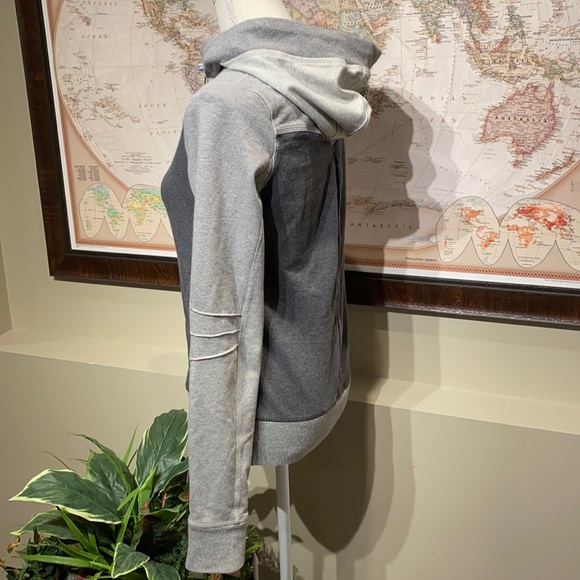 LULULEMON hoodie - Picture 10 of 16